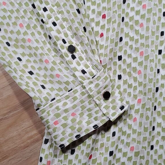 🔸️NWT Liz Claiborne Green Print Button Long Sleeve Top Small - Picture 6 of 10